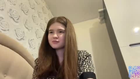 Snapshot of lauraleestindt chatting on March 23, 8:46 pm Karen online show from March 23, 8:46 pm