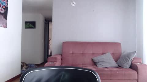 Snapshot of lauramcdowell_ chatting on September 28, 12:43 pm Laura online show from September 28, 12:43 pm