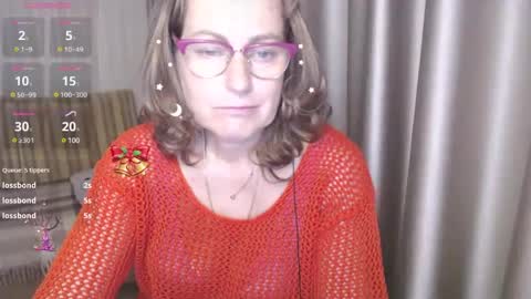 Lauraoven1 online show from December 1, 7:36 pm