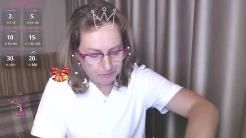Lauraoven1 online show from December 2, 1:35 pm