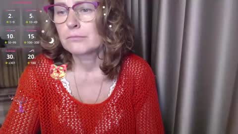 Lauraoven1 online show from December 3, 3:44 pm