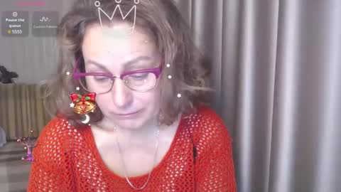 Lauraoven1 online show from December 4, 7:50 am