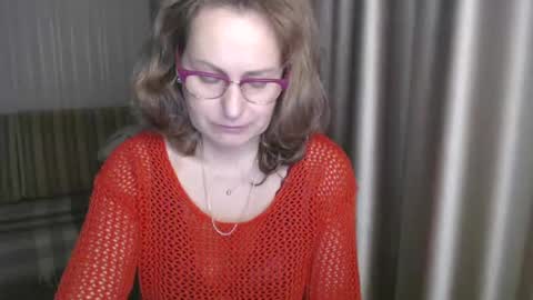 Lauraoven1 online show from January 8, 7:13 pm
