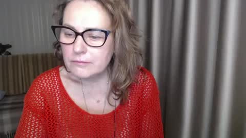 Lauraoven1 online show from January 21, 6:43 am