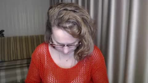 Lauraoven1 online show from January 22, 5:28 pm