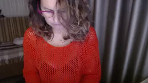 Lauraoven1 online show from October 5, 2:37 pm