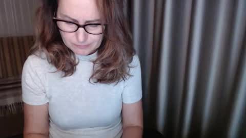 Lauraoven1 online show from November 16, 3:06 pm