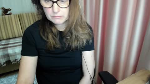 Lauraoven1 online show from March 9, 2:32 pm