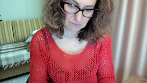 Lauraoven1 online show from May 31, 8:32 am