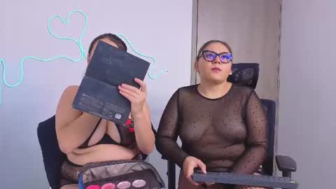 Laura online show from July 2, 7:31 pm