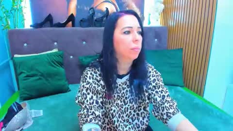 Laura online show from January 13, 4:29 am