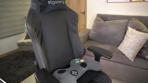 Laura online show from February 6, 1:16 am