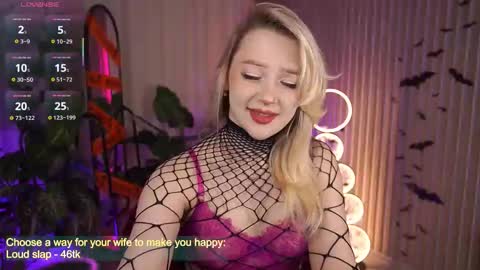  Laura  online show from October 27, 6:28 am