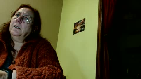 Snapshot of laureanne50 chatting on December 17, 8:21 pm laureanne online show from December 17, 8:21 pm