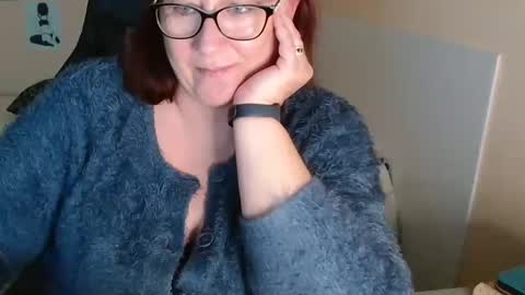 Snapshot of laureanne50 chatting on December 20, 3:21 pm laureanne online show from December 20, 3:21 pm