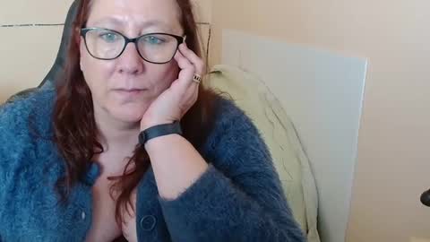 Snapshot of laureanne50 chatting on February 4, 1:48 pm laureanne online show from February 4, 1:48 pm