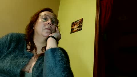 Snapshot of laureanne50 chatting on February 25, 8:09 pm laureanne online show from February 25, 8:09 pm