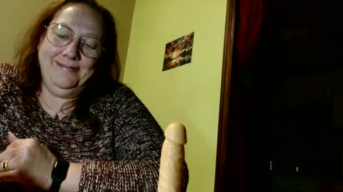 Snapshot of laureanne50 chatting on March 5, 8:32 pm laureanne online show from March 5, 8:32 pm