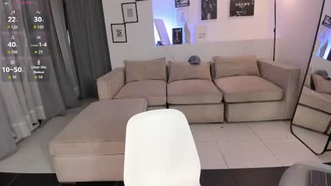 laureen_se online show from July 7, 6:47 am