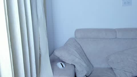 Laureent online show from February 8, 6:43 am