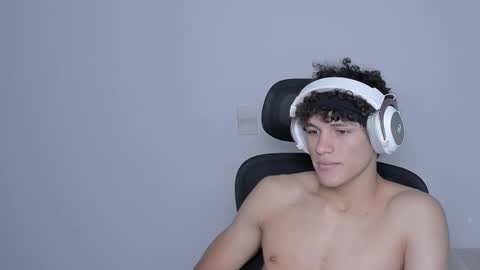 Laureent online show from September 26, 8:02 pm