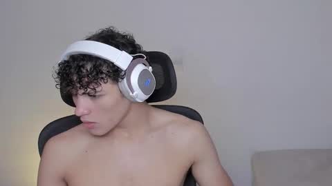 Laureent online show from October 16, 8:04 am