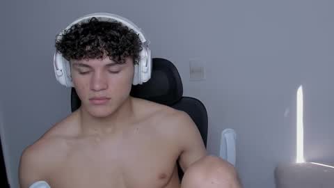 Laureent online show from October 26, 6:14 pm