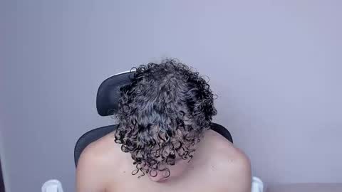 Laureent online show from November 19, 5:24 pm