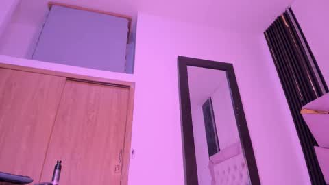 Laurem online show from October 29, 7:04 pm