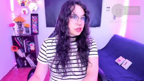  Im Lauren  independent model   online show from January 1, 10:56 pm