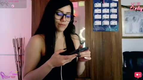 Lauren online show from February 6, 2:53 pm