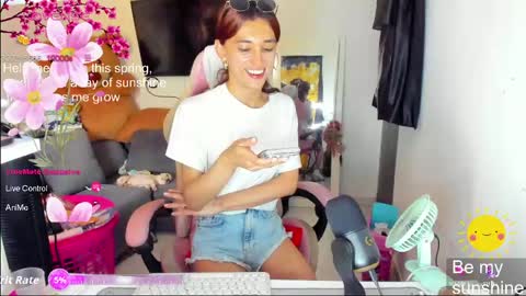 Snapshot of laurencesophiets chatting on May 19, 5:08 pm SF online show from May 19, 5:08 pm