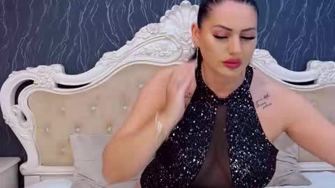 Snapshot of laurenjenssen chatting on November 20, 3:12 pm Laura online show from November 20, 3:12 pm