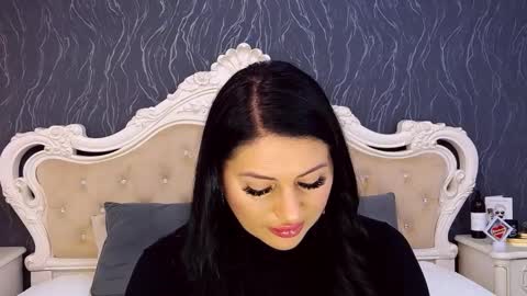 Snapshot of laurenjenssen chatting on November 23, 9:53 am Laura online show from November 23, 9:53 am