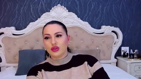 Laura online show from February 6, 4:43 pm