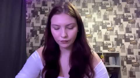 Hannah online show from September 24, 4:21 pm