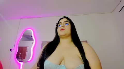 laurenlaine online show from February 17, 3:20 pm