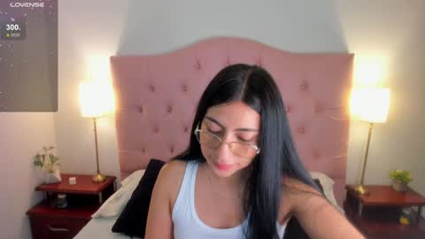 laurenn_smitth online show from December 11, 12:34 pm