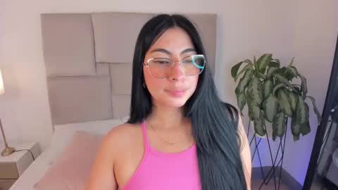 laurenn_smitth online show from September 23, 1:03 pm