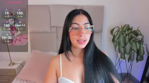 laurenn_smitth online show from September 25, 1:15 pm