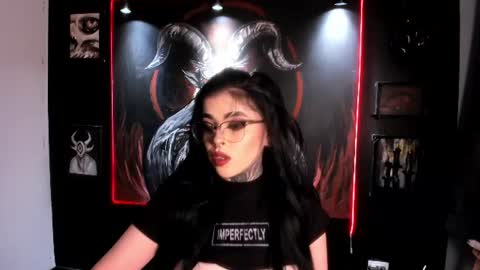  LAUREN INDEPENDENT MODEL HELP ME REACH 100 LIKES PLS  online show from June 30, 11:28 pm