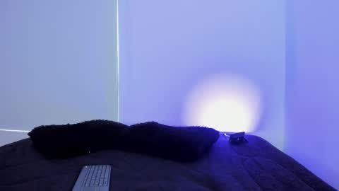 laurensmith9 online show from November 30, 12:53 pm