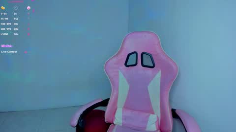 Snapshot of laurenth_foxy chatting on October 2, 5:53 pm lau online show from October 2, 5:53 pm