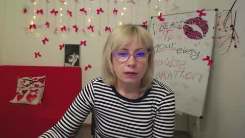 Lauren online show from March 10, 6:29 am