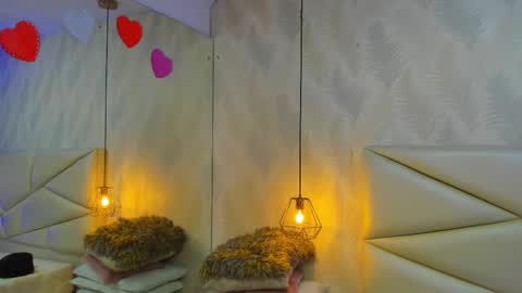 Laurent online show from November 29, 11:35 am