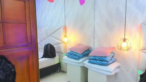 Laurent online show from January 11, 10:09 am