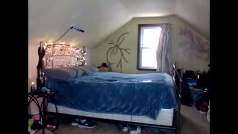 Snapshot of laureybabe44 chatting on January 16, 8:36 pm Lauren online show from January 16, 8:36 pm