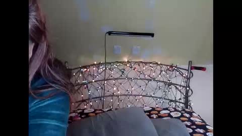 Snapshot of laureybabe44 chatting on December 4, 6:49 pm Lauren online show from December 4, 6:49 pm