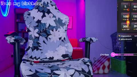 ANA LAURA online show from December 28, 3:15 am