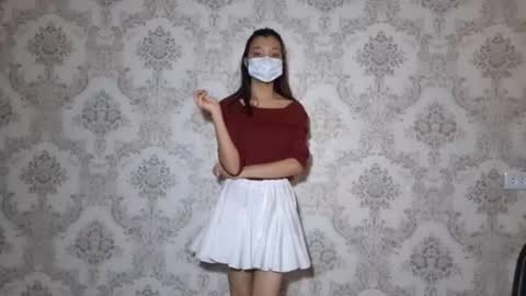 Snapshot of laurideklerk chatting on March 12, 10:10 am Hannah online show from March 12, 10:10 am